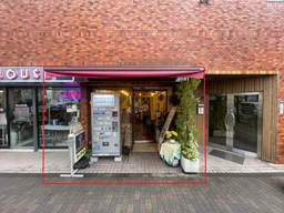 広尾駅 徒歩6分 1F 現況:カフェ 飲食居抜き物件 【何業も可】