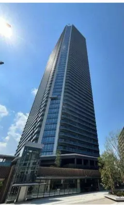 「2026年築・超高層ランドマークタワー足元の新築スケルトン店舗！」外観