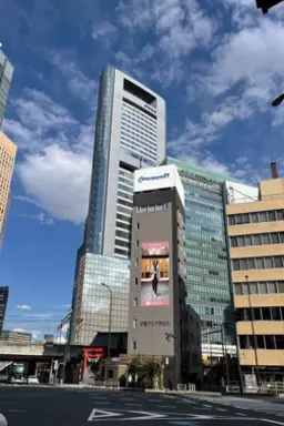新橋駅 徒歩4分 4F 現況:事務所仕様 【飲食不可】予約制クリニックなどにおすすめ！詳細業種はご相談ください。外観