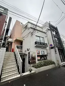 六本木駅 徒歩2分 バー居抜き物件 【重飲食可】造作譲渡無償/六本木の隠れ家的な立地外観
