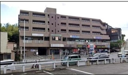 【HS0723】武蔵新城駅からバスで1分。クリニック限定。現在入居中は泌尿器科・皮膚科・歯科のため以外。駐車場17台