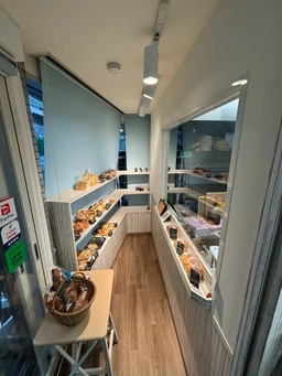 西八王子駅4分☆同業態なら即営業可能 希少なベーカリー・テイクアウト特化型居抜き物件外観