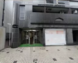 谷町六丁目駅 徒歩5分 上町筋沿い 1F〈101号室〉 【飲食可】