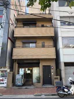 築地駅から徒歩２分！路面１階、貸店舗【物販・サービス店舗相談可】