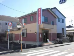 【一橋学園駅徒歩3分】専用駐車場5台付きの一棟貸しテナント！学園中央通り沿いで学習塾やカルチャー教室に外観
