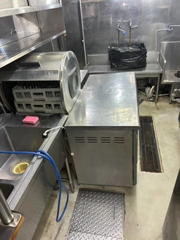 関内駅 徒歩3分 2階 現況:焼肉 飲食居抜き物件 【何業も可】外観