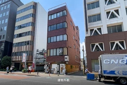 鈴木ビル 2F-B　大宮駅東口から徒歩6分の好立地物件です。外観