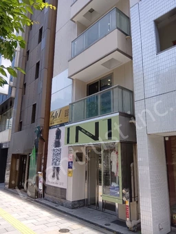 ◎青山通り沿いの視認性の高い立地！ ◎新耐震基準の明るいお部屋 ◎表参道駅も徒歩圏内です。