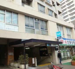 ◆東高円寺駅 徒歩1分 2F 駅出口上の好立地！美容・クリニックなど◆外観