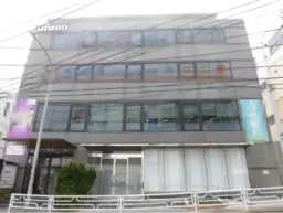 鴨居駅 徒歩2分  駅近好立地　1階路面店舗外観