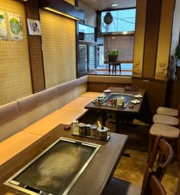 麻布十番駅 徒歩1分 2F 現況:鉄板焼き 飲食居抜き物件 【何業も可】外観