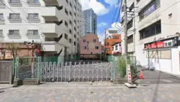 蕨駅 徒歩2分◆『東口一番街』沿い路面店◆11月完成予定の新築物件◆東口1番の人通りで集客期待大◆業種何でも相談可◆外観