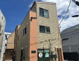 外苑前駅徒歩7分 賃料47.3万円 18.9坪 【飲食不可】