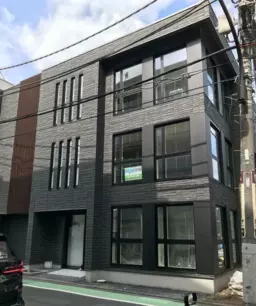 【新築１F】田無駅 徒歩2分 　業種は幅広く相談可　募集は１F不動産店舗奥の区画 【飲食可】外観