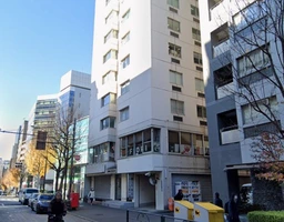 新宿御苑前駅 徒歩6分 B1F スケルトン物件 【業種相談】