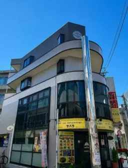 駅至近の好立地！カフェ・スクール・サロン等多様な業種に対応する約49坪テナント外観
