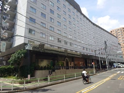【1F109】六本木駅・乃木坂駅・赤坂駅利用可能！飲食可能物件！外観