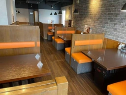 杉田駅徒歩21分　駐車場有り！中華料理店居抜き外観