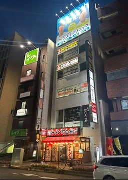 志木駅　駅出てすぐに見える2つの通りに面する好立地物件!看板もしっかり出せます!外観
