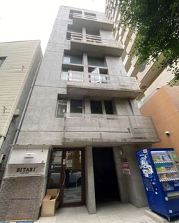 池尻大橋駅 徒歩7分 1F/40万/9坪/バル現況渡し 重飲食不可外観