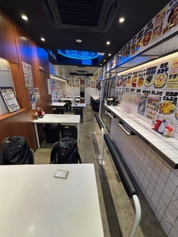 赤坂見附駅チカ徒歩2分の飲食店街　30席規模の飲食店居抜き物件外観