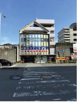 センター北駅徒歩3分 賃料69.3万円 58.7坪 【飲食不可】