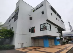 ■日吉駅 徒歩12分 2F スケルトン物件 【飲食不可】外観