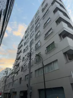 【新富町 徒歩3分】1階路面スケルトン渡し｜重飲食可外観