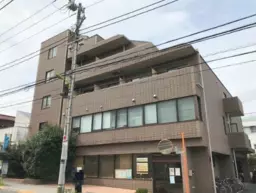 三軒茶屋駅 徒歩18分 1F〜2F　龍雲寺通り沿い