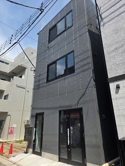 新築3階事務所使用！（事務所利用のみ可能：店舗利用不可）外観
