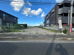前業態自動車ディーラーのヤード使用・資材置き場や駐車場としてなど業態相談可能外観