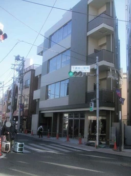 千歳烏山駅徒歩2分 賃料62.1万円 33.5坪【飲食不可】外観