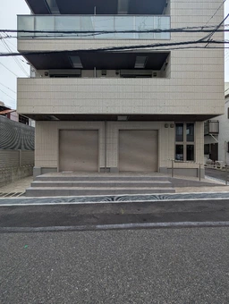 🏳‍🌈サンノミヤ東｜生田川に近い1階路面店舗