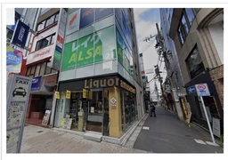 【六本木1分】交差点至近の好立地！外苑東通り沿いビル、2階と3階が同時に募集中！