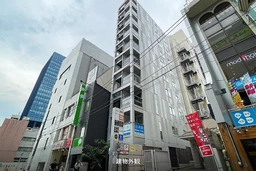 SK中野ビル　中野駅徒歩1分。駅ホームから見える視認性良好な店舗。