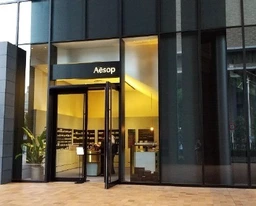 肥後橋駅 徒歩直結 中之島フェスティバルタワーウエスト 1階路面店【飲食不可】