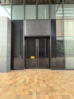 肥後橋駅 徒歩直結 中之島フェスティバルタワーウエスト 1階路面店【飲食不可】外観