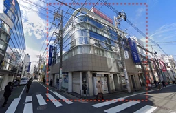 自由が丘2丁目！すずかけ・カトレア通り沿い角地ビル、1〜3階一括貸し。視認性抜群で物販・サービスに最適！外観