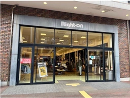 大型商業施設内！アパレル店舗跡の250坪区画。集客力抜群の1階店舗・即入居可！外観