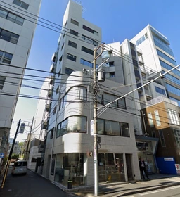表参道駅 徒歩5分 1F スケルトン物件 【飲食不可】