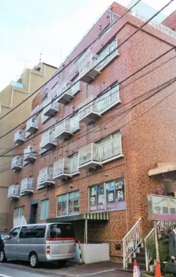 ≪渋谷駅 徒歩8分｜1階（半地下）・363.63㎡・駐車場付｜店舗事務所≫
