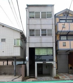 【青山一丁目駅 徒歩3分】開放感あふれる吹き抜け＆広々ロフト付き！サロン等サービス店舗にオススメ 【飲食不可】