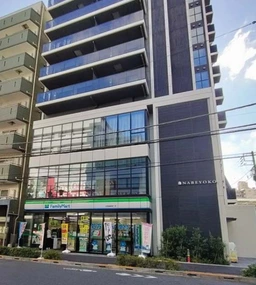 新中野駅徒歩3分 賃料132万円 52.6坪 【飲食不可】外観