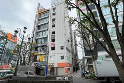 ニューサンパークビル別館 5階　JR新宿駅徒歩4分、東口の好立地に物件が出ました。外観