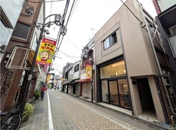 高円寺駅徒歩7分、庚申通り商店街1階路面店です！