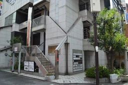 西中島南方駅 徒歩2分 6F 現況:バー 飲食居抜き物件 【飲食可(重飲食不可)】外観