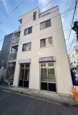 桜木町駅徒歩2分、繁盛店が集う人気の野毛エリア！　角地立地で視認性◎