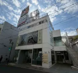 明治神宮前〈原宿〉駅 徒歩1分 2F 現況:その他 その他居抜きなど物件 【飲食可(重飲食不可)】外観