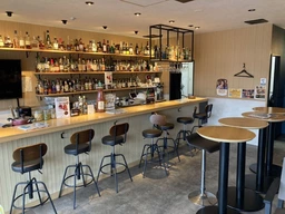 塚田駅徒歩3分☆カウンター&テーブル席有·飲食店居抜き外観