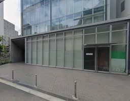 本町駅近くの希少な大型路面店舗募集開始。北御堂近く。飲食店は業態要相談。外観